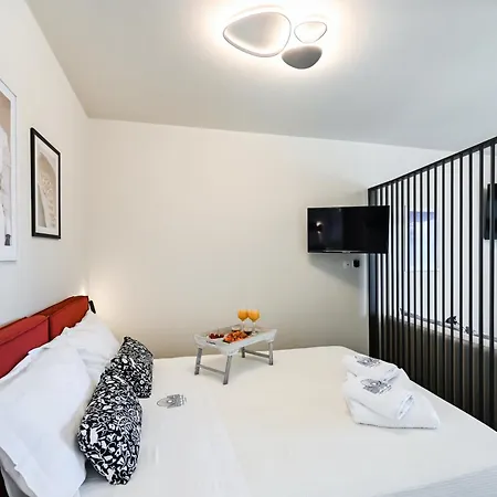 Ionian Pearl ניקיאנה